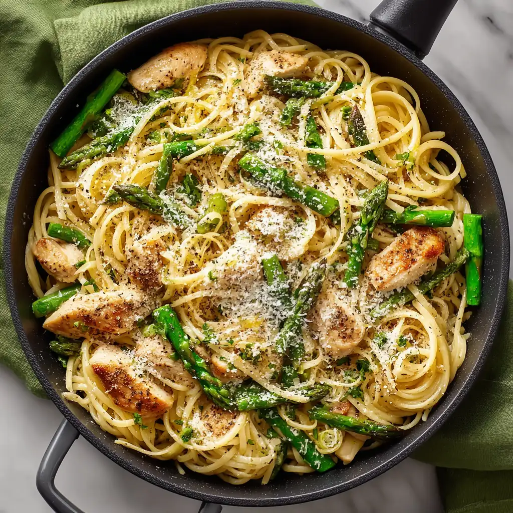 Lemon Asparagus Pasta with Chicken